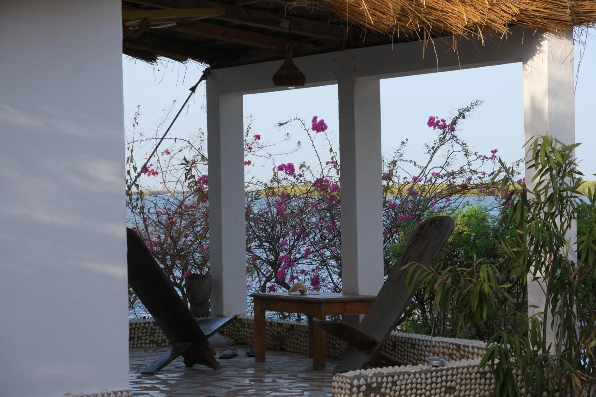 Bazouk Du Saloum Ecolodge Mar Lodj Bagian luar foto